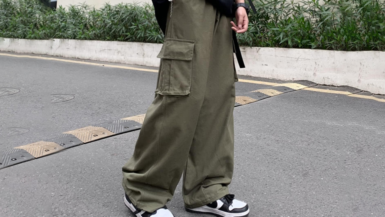 baggy cargo pants