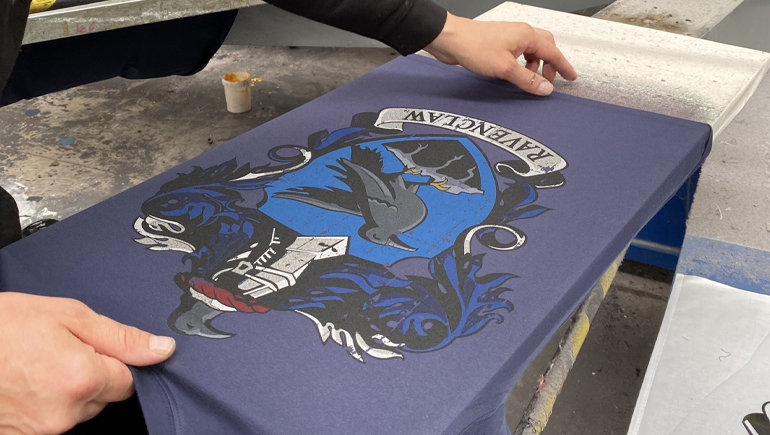what is screen printing