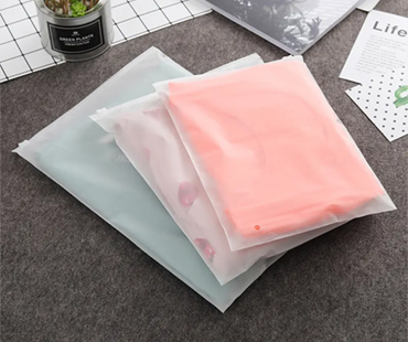 packaging for clothing business